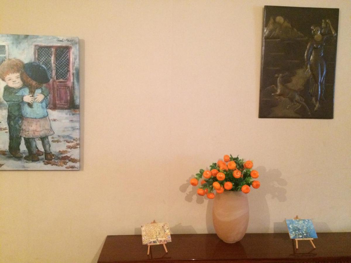Cozy, Warm & Cheap Apartment Tbilisi Bagian luar foto